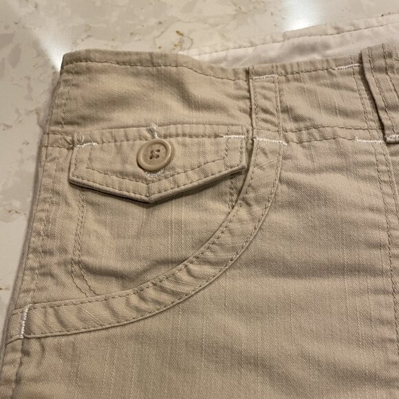 Vintage Guess Khaki Women's Capris - Picture 6 of 8